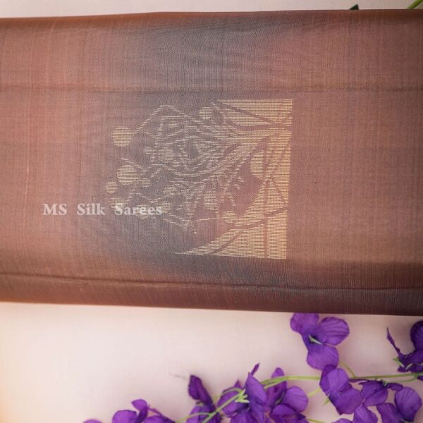 Handloom soft silk Butta Saree in violet with gray - Image 3