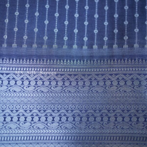 blue saree with golden border - Image 3