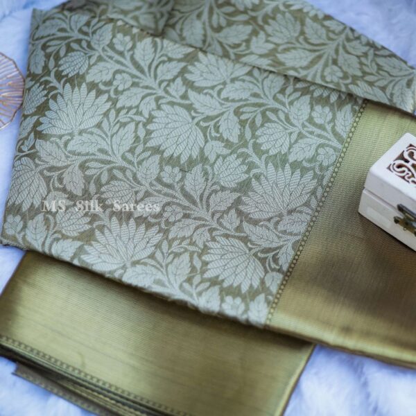 Pure Handloom Dark green saree with golden border