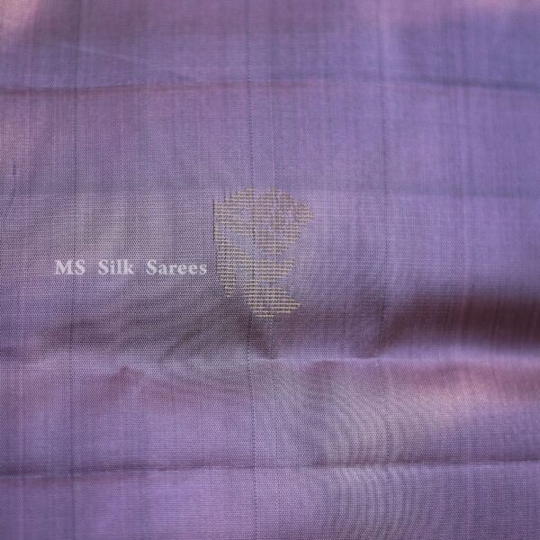 Pure Handloom Double warp soft gray silk saree with turning border - Image 4